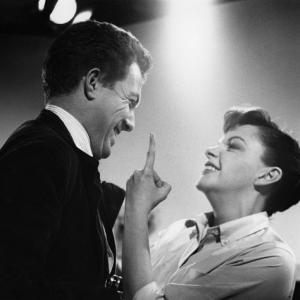 Photographer Bob Willoughby and Judy Garland during the making of A Star Is Born