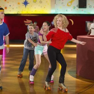 Still of Wendi McLendonCovey Troy Gentile Hayley Orrantia and Sean Giambrone in The Goldbergs 2013