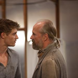 Still of William Hurt and Max Irons in Sielonese (2013)