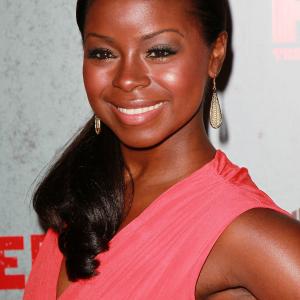 Erica Tazel at event of Justified (2010)