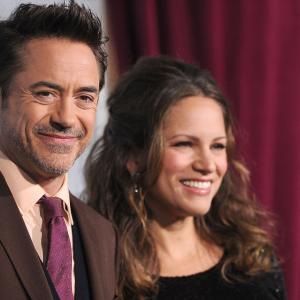 Robert Downey Jr. and Susan Downey at event of Serlokas Holmsas: Seseliu zaidimas (2011)