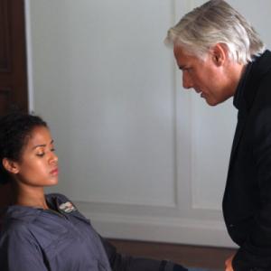 Still of Philippe Brenninkmeyer and Gugu Mbatha-Raw in Undercovers (2010)