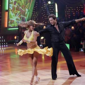 Still of Rocco DiSpirito and Karina Smirnoff in Dancing with the Stars 2005
