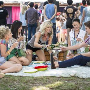 Still of AnnaSophia Robb, Chloe Bridges, Ellen Wong, Lindsey Gort and Brendan Dooling in The Carrie Diaries (2013)