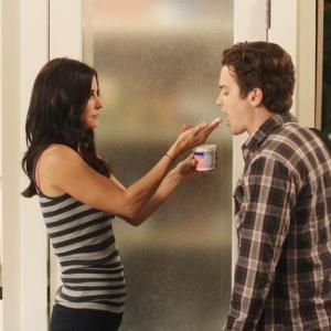 Still of Courteney Cox and Dan Byrd in Cougar Town 2009