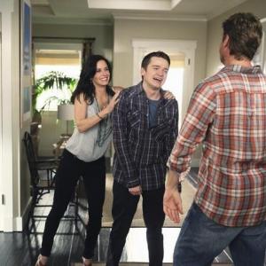 Still of Courteney Cox, Dan Byrd and Brian Van Holt in Cougar Town (2009)