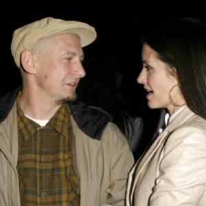 Courteney Cox and Ian Hart at event of The Tripper 2006