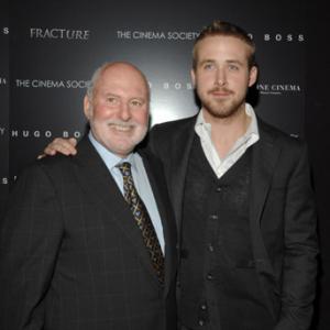 Ryan Gosling and Michael Lynne at event of Fracture (2007)