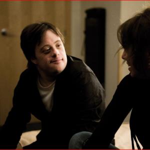 Still of Lola Dueñas and Pablo Pineda in Yo, también (2009)