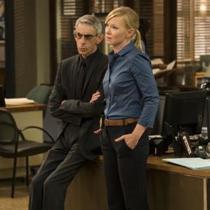 Still of Richard Belzer and Amanda Rollins in Law & Order: Special Victims Unit (1999)