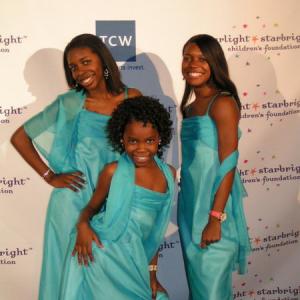 SG3 Carynn Sims Christol Sims and CaShawn Sims on the red carpet at The Starlight Starbright Childrens Foundations A Stellar Night