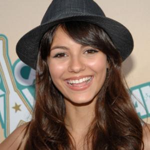 Victoria Justice at event of The American Mall 2008