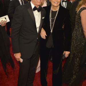 Jeffrey Katzenberg and Marilyn Katzenberg at event of The Oscars (2015)