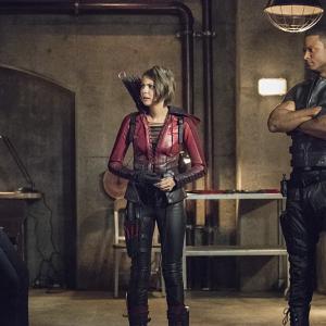 Still of David Ramsey Willa Holland and Stephen Amell in Strele 2012