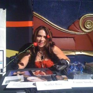 Scarlet Rose signing at VampireCon