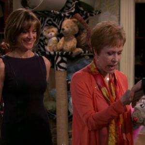 Still of Carol Burnett and Wendie Malick in Hot in Cleveland 2010