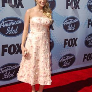 Carrie Underwood at event of American Idol: The Search for a Superstar (2002)