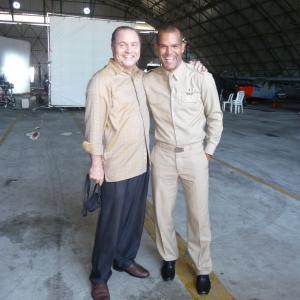 Mario Lebron y Amauri Nolasco, en el set de Kill the dictator (El teniente Amado)