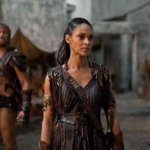 Still of Ditch Davey and Cynthia Addai-Robinson in Spartacus: Blood and Sand (2010)