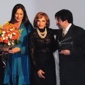 Actresses Diana Golden Left Ana Luisa Peluffo Center and Pedro Araneda Right during AMCIs Award Ceremony