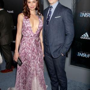 Ashley Judd and Miles Teller at event of Insurgente 2015