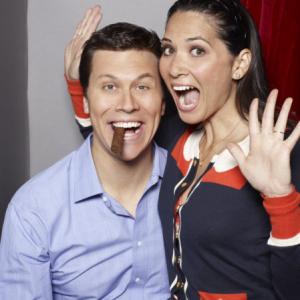 Still of Olivia Munn and Hayes MacArthur in Perfect Couples 2010