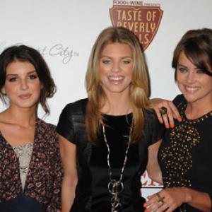 Shenae Grimes-Beech, AnnaLynne McCord and Jessica Stroup