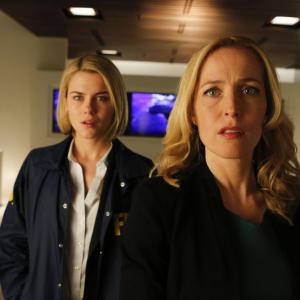 Still of Gillian Anderson and Rachael Taylor in Crisis 2014