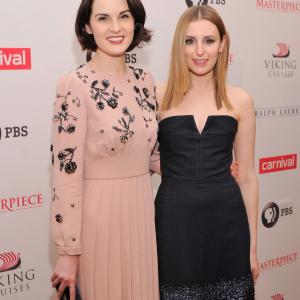 Michelle Dockery and Laura Carmichael at event of Downton Abbey (2010)