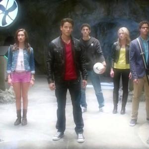 Christina Masterson as Emma Goodall and rest of main cast in Power Rangers Megaforce