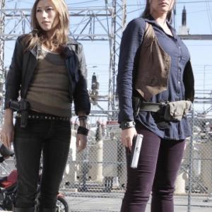 Still of Dichen Lachman and Miracle Laurie in Leliu namai (2009)