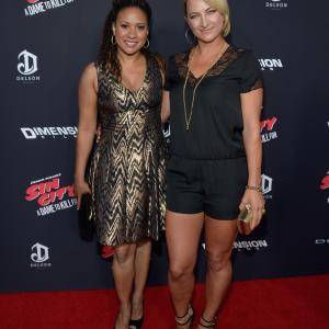 Zo Bell and Tracie Thoms at event of Sin City A Dame to Kill For 2014