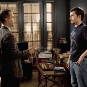 Still of Chad Lowe and Ian Harding in Jaunosios melages 2010