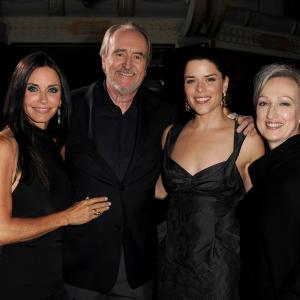 Neve Campbell Wes Craven Courteney Cox and Iya Labunka at event of Klyksmas 4 2011