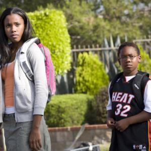 Still of Jaishon Fisher and Regine Nehy in Lakeview Terrace (2008)
