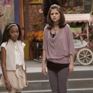 Still of Selena Gomez and China Anne McClain in Wizards of Waverly Place (2007)