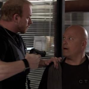 Adam Dunnells and Michael Chiklis in No Ordinary Family, 