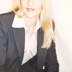 Nikki Bednall (2005) Business Manager
