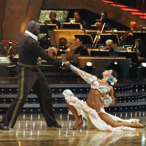 Still of Lawrence Taylor and Edyta Sliwinska in Dancing with the Stars 2005
