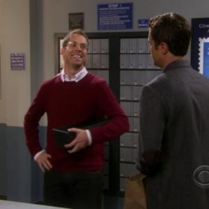 screen cap with Oliver Hudson on Rules Of Engagement episode 401
