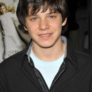Braeden Lemasters at event of Let Me In (2010)