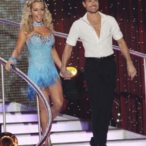 Still of Louis van Amstel and Kendra Wilkinson in Dancing with the Stars 2005