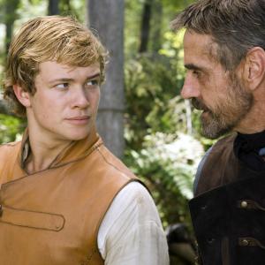 Still of Jeremy Irons and Ed Speleers in Eragon 2006