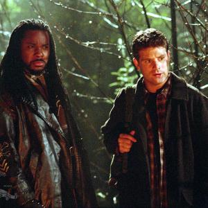 Still of Sean Astin and Malcolm-Jamal Warner in Jeremiah (2002)