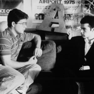 Still of Sean Astin and Ron Livingston in The Low Life 1995