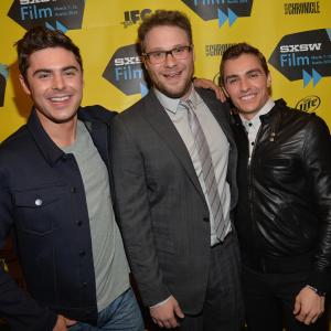 Seth Rogen Zac Efron and Dave Franco at event of Kaimynai 2014