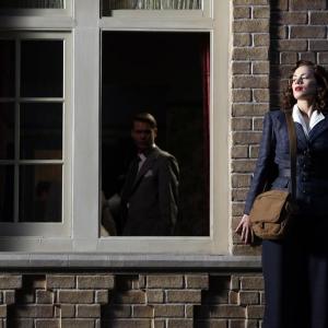 Still of Chad Michael Murray and Hayley Atwell in Agent Carter 2015