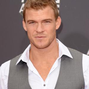 Alan Ritchson at event of 2013 MTV Movie Awards 2013