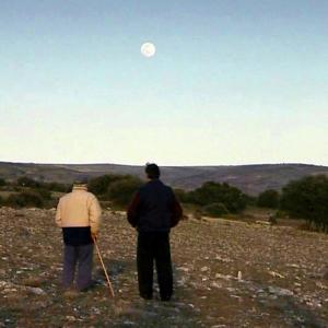 Still of Antonino Martínez and Silvano García in El cielo gira (2004)