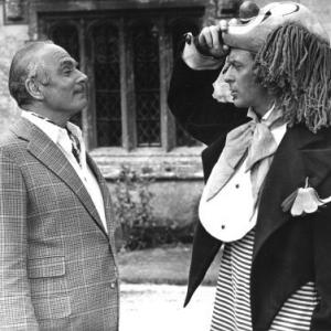 Still of Laurence Olivier and Michael Caine in Sleuth 1972